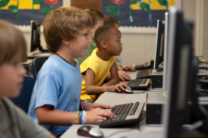 プログラミングは小学生のうちから学ぶべきなのか？